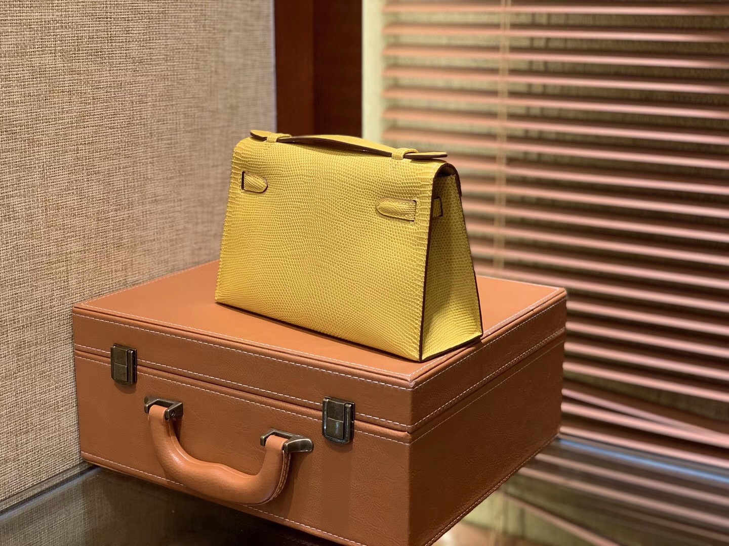 Hermes MiniKelly 1代 手拿包 蜥蜴皮 柠檬黄 全手工缝制 22cm
