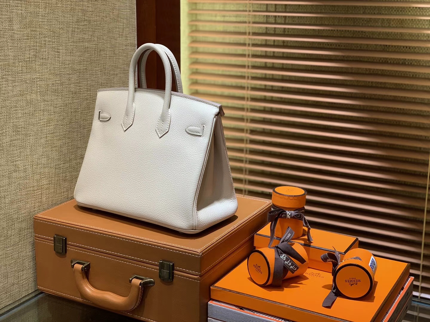Hermès（爱马仕）Birkin 25cm ( 铂金包) Togo小牛皮 奶昔白 原版蜜蜡线 全手工缝制