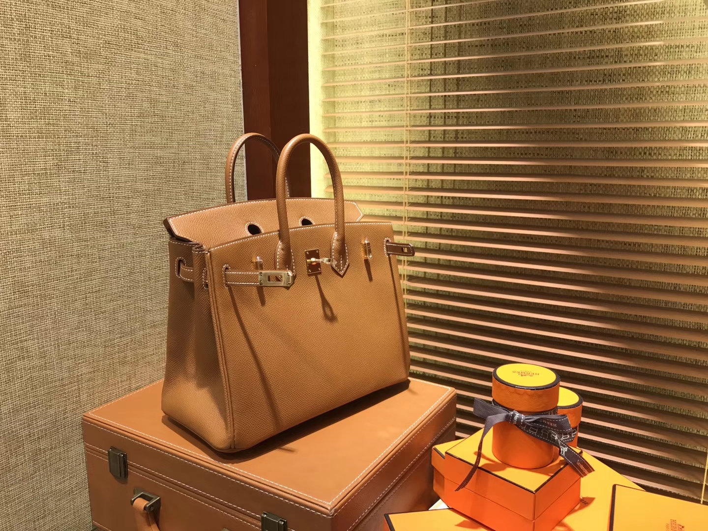 Hermès（爱马仕）Birkin 25cm ( 铂金包) 掌纹牛皮 金棕色 原版蜜蜡线 全手工缝制
