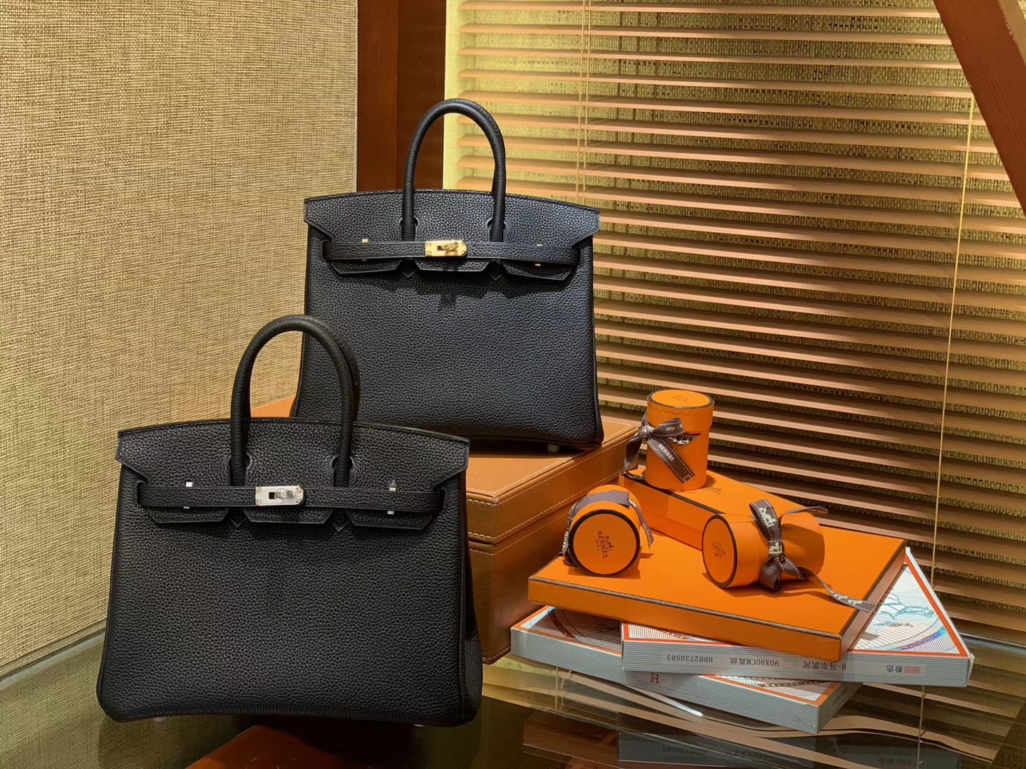 Hermès（爱马仕）Birkin 25cm ( 铂金包) Togo小牛皮 经典黑金 原版蜜蜡线 全手工缝制