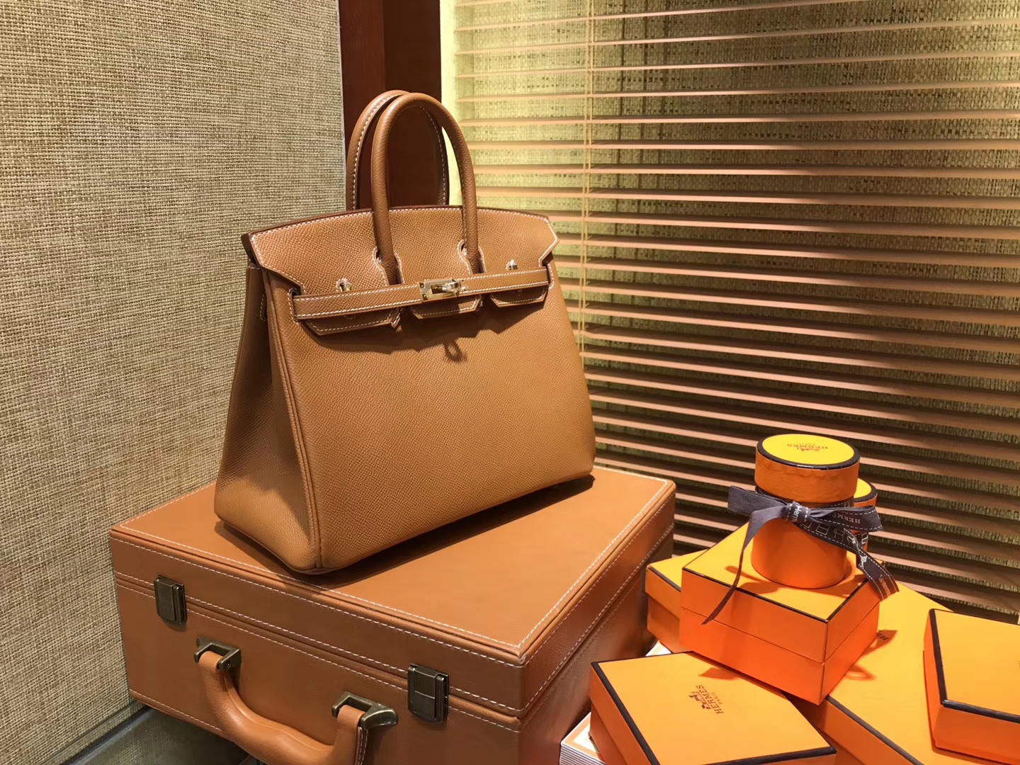 Hermès（爱马仕）Birkin 25cm ( 铂金包) 掌纹牛皮 金棕色 原版蜜蜡线 全手工缝制