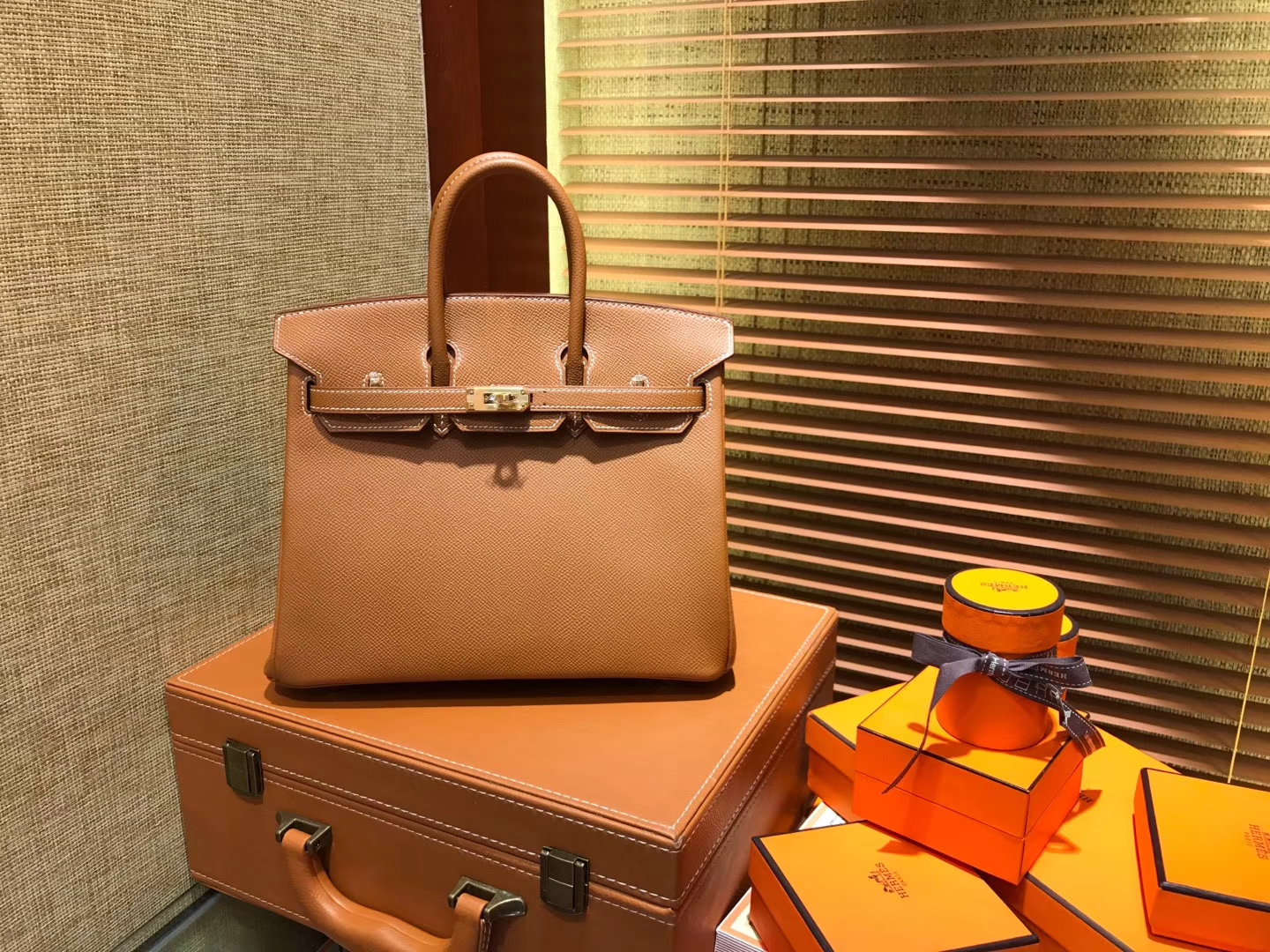 Hermès（爱马仕）Birkin 25cm ( 铂金包) 掌纹牛皮 金棕色 原版蜜蜡线 全手工缝制