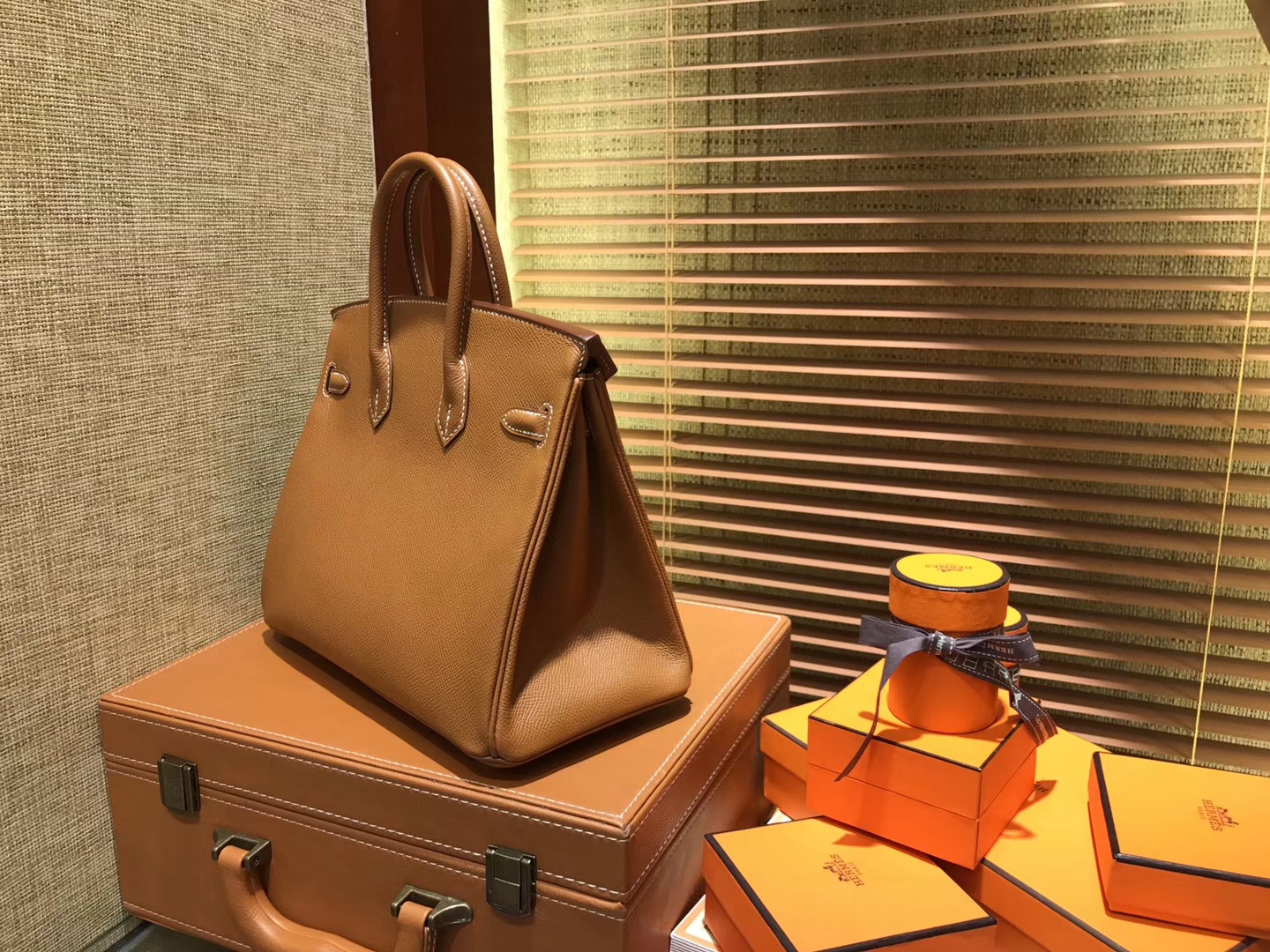 Hermès（爱马仕）Birkin 25cm ( 铂金包) 掌纹牛皮 金棕色 原版蜜蜡线 全手工缝制