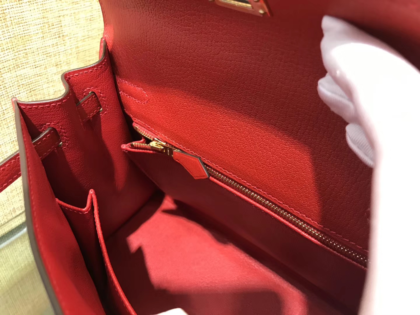 Hermès（爱马仕）Kelly凯莉包 红色 山羊皮 进口原料 原版蜜蜡线 顶级工艺 金扣 25cm