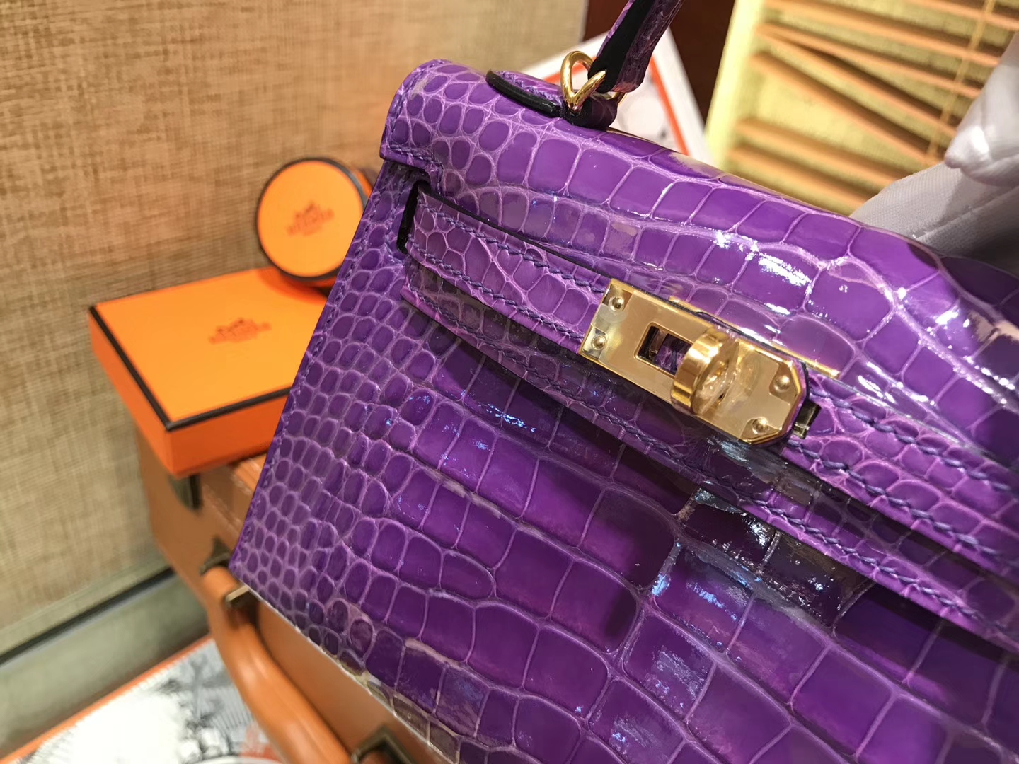 Hermès（爱马仕）MiniKelly 迷你凯莉 梦幻紫 一级美洲鳄鱼皮 顶级手缝蜡线 金扣 19cm 2代