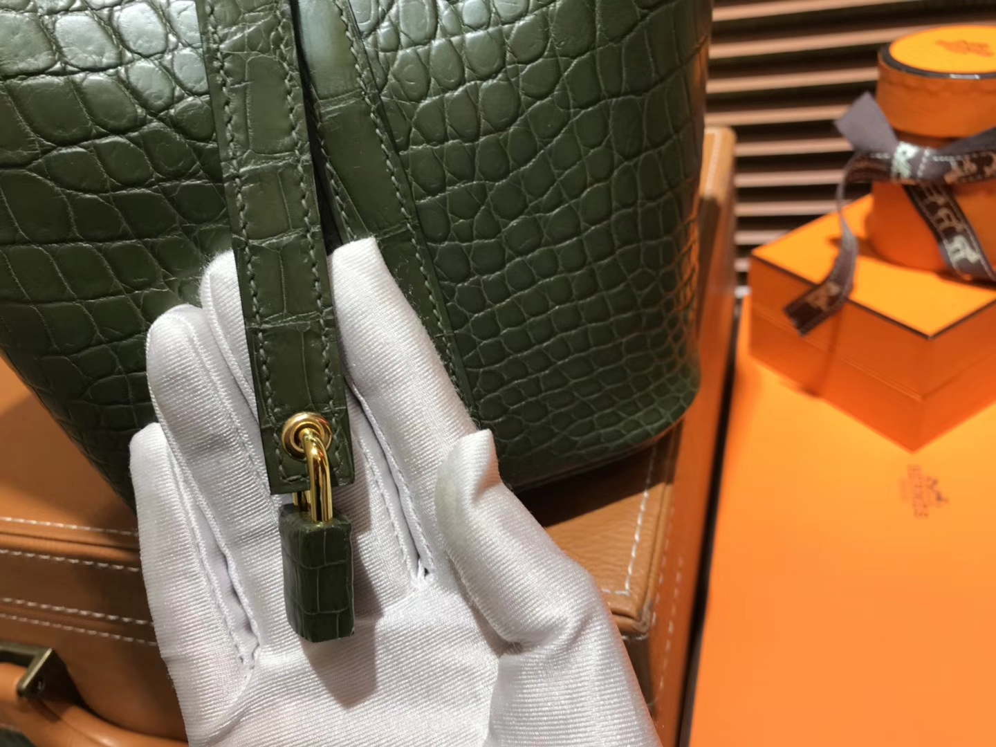 Hermès（爱马仕）Picotin 菜篮子 鳄鱼皮 橄榄绿 全手工缝制 18cm