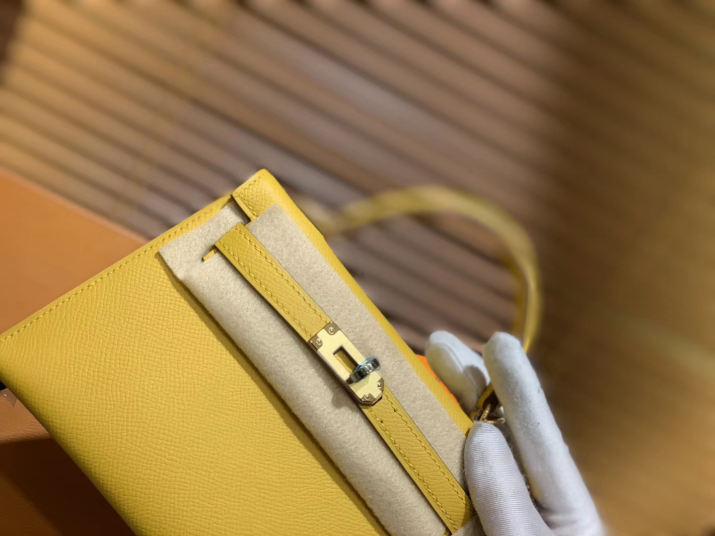 Hermès（爱马仕）MiniKelly 迷你凯莉 琥珀黄 德国掌纹牛皮 原版蜜蜡 全手工缝制 2代 19cm