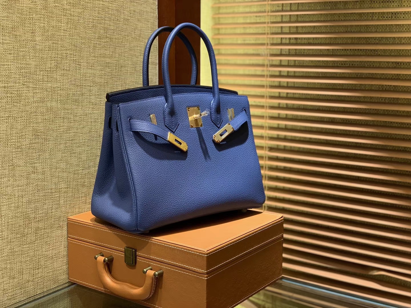 Hermès（爱马仕）Birkin铂金包 明蓝色 德国进口小牛皮 顶级品质全手工缝制 金扣 30cm