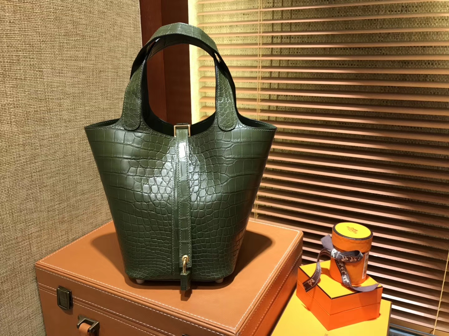 Hermès（爱马仕）Picotin 菜篮子 鳄鱼皮 橄榄绿 全手工缝制 18cm