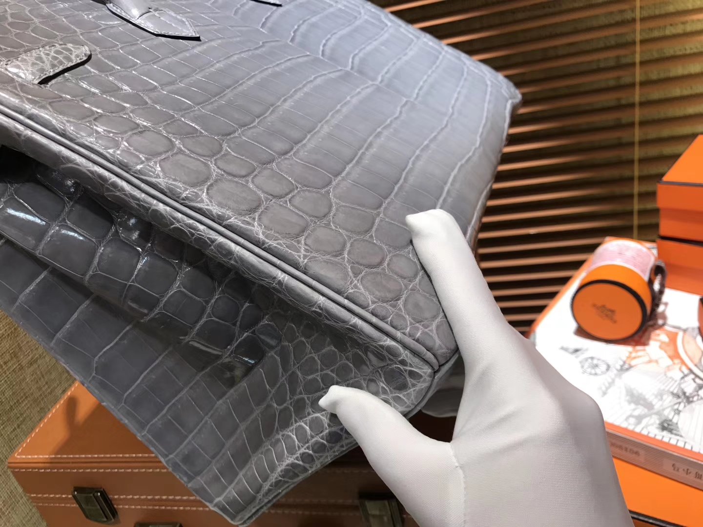 Hermès（爱马仕）Birkin铂金包 斑鸠灰 美洲鳄鱼 方块 进口原料 顶级手缝工艺 银扣 35cm