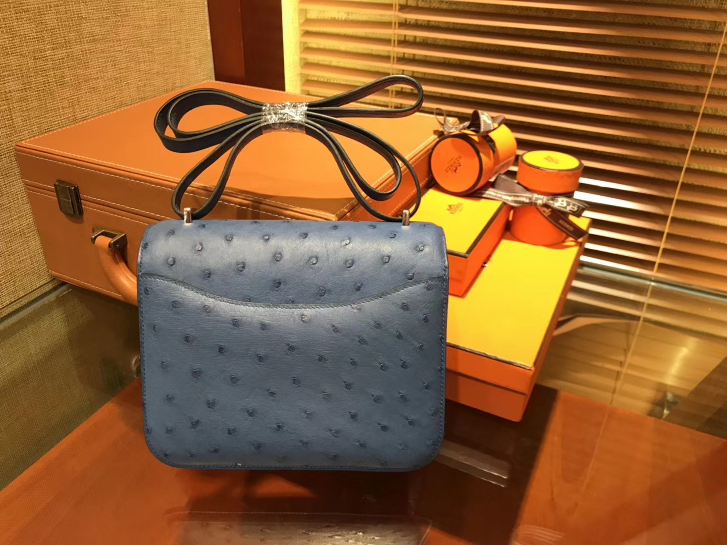 Hermès（爱马仕）Constance 18cm 玛瑙蓝 南非进口鸵鸟 KK级别 顶级全手工 金扣