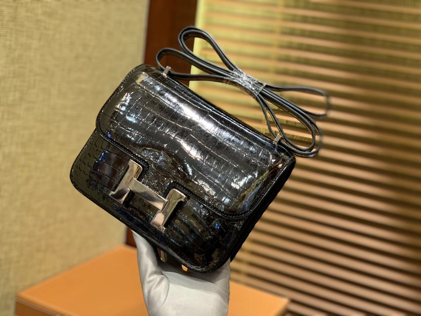 Hermès（爱马仕）Constance空姐包 经典黑 一级 尼罗 鳄鱼皮 臻品级别 银扣 18cm