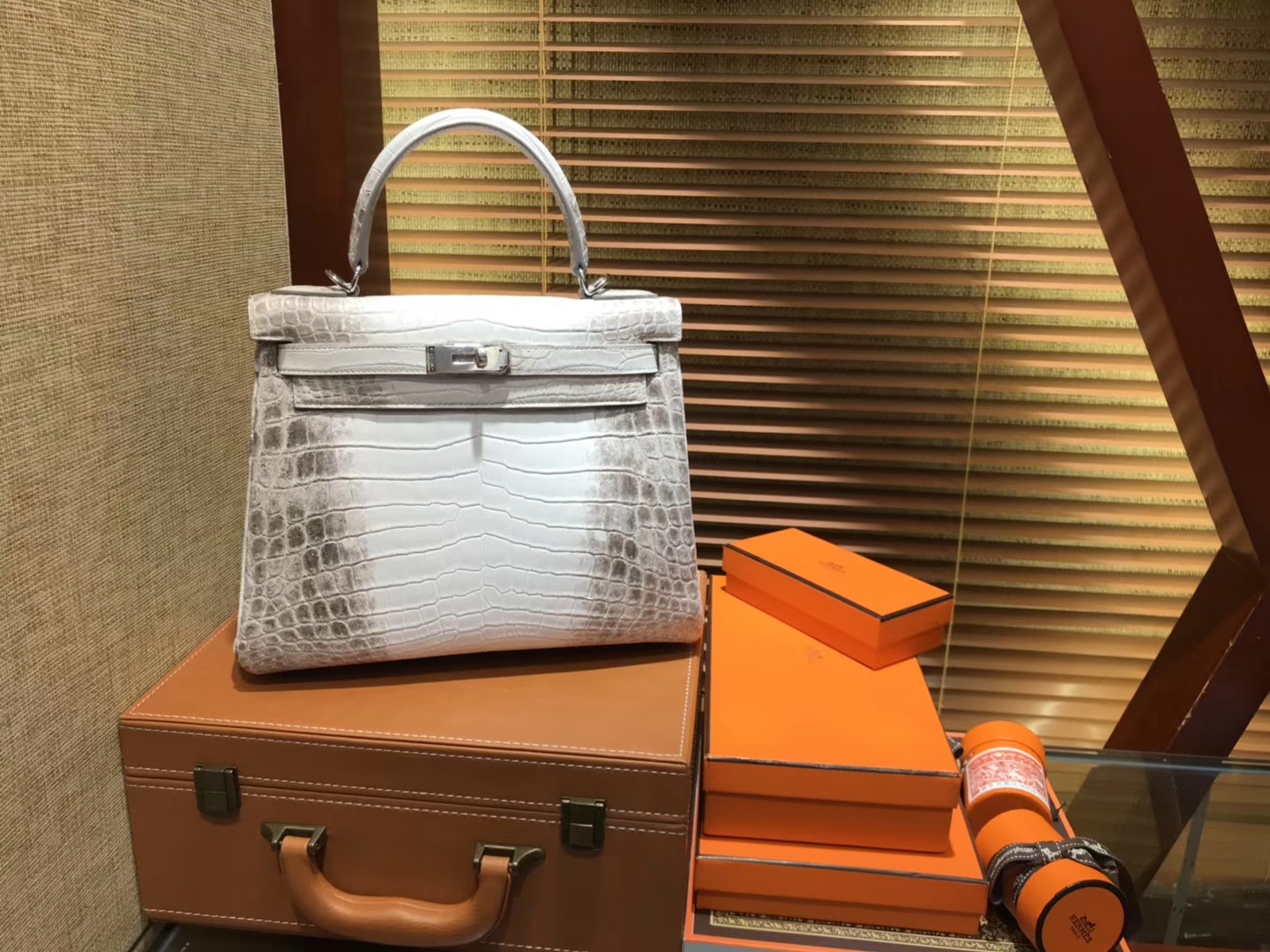 Hermès（爱马仕）Kelly 凯莉包 新款 喜马拉雅 雾面鳄鱼皮 顶级全手工缝制 银扣 28cm