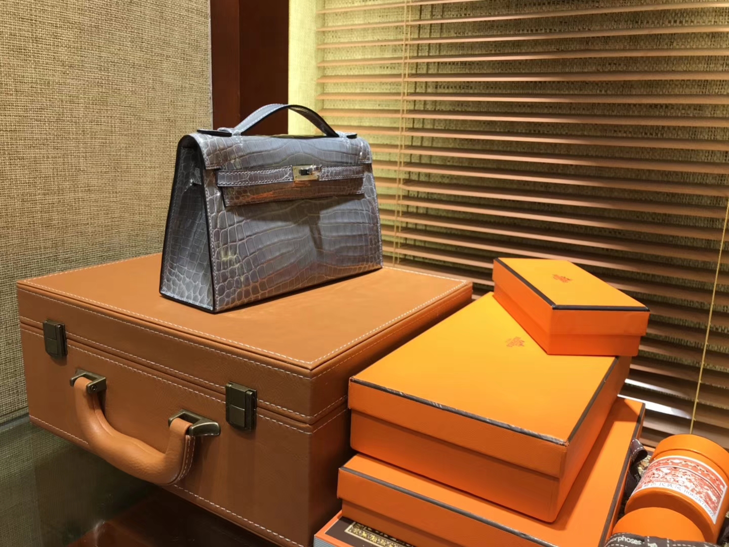 Hermès（爱马仕）MiniKelly 迷你凯莉 斑鸠灰 进口鳄鱼皮 顶级手缝工艺 银扣 22cm