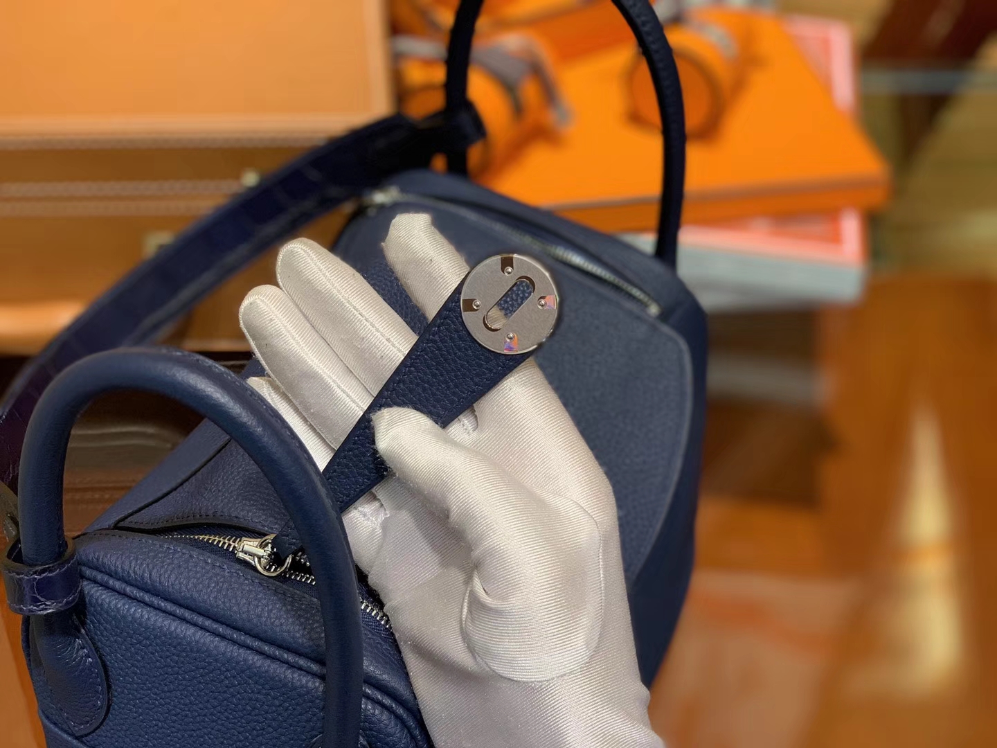 Hermès（爱马仕）Lindy琳迪包 午夜蓝 小牛皮拼鳄鱼皮 进口原料 全手工缝制 银扣 26cm