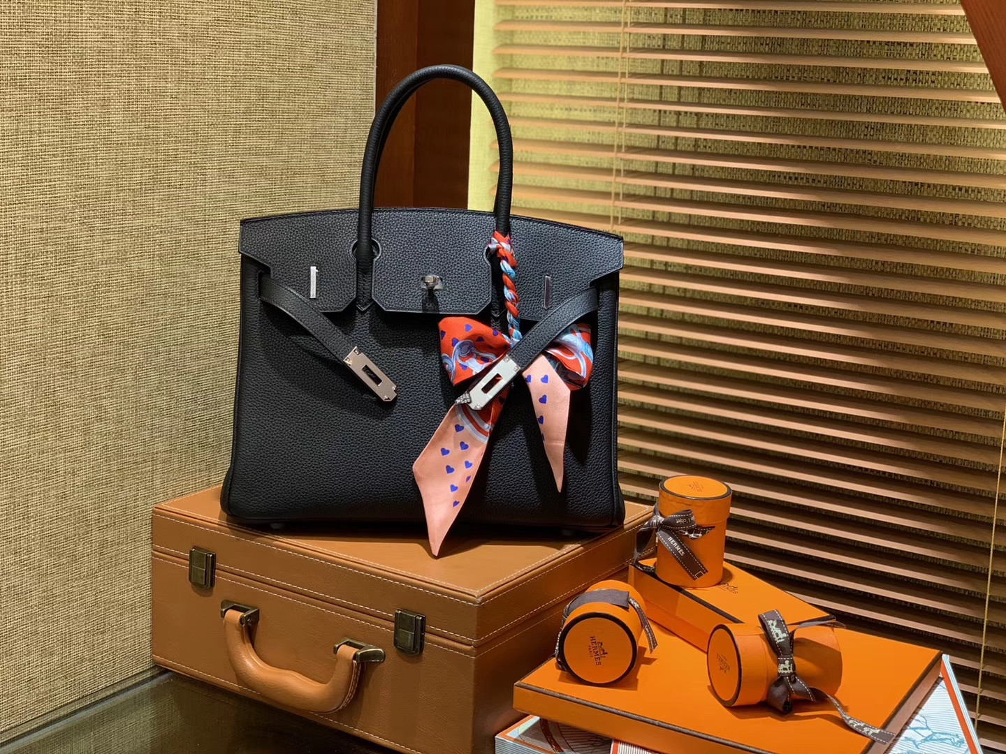 Hermès（爱马仕）Birkin铂金包 黑色 德国进口小牛皮 顶级手工缝制 金扣 银扣 30cm