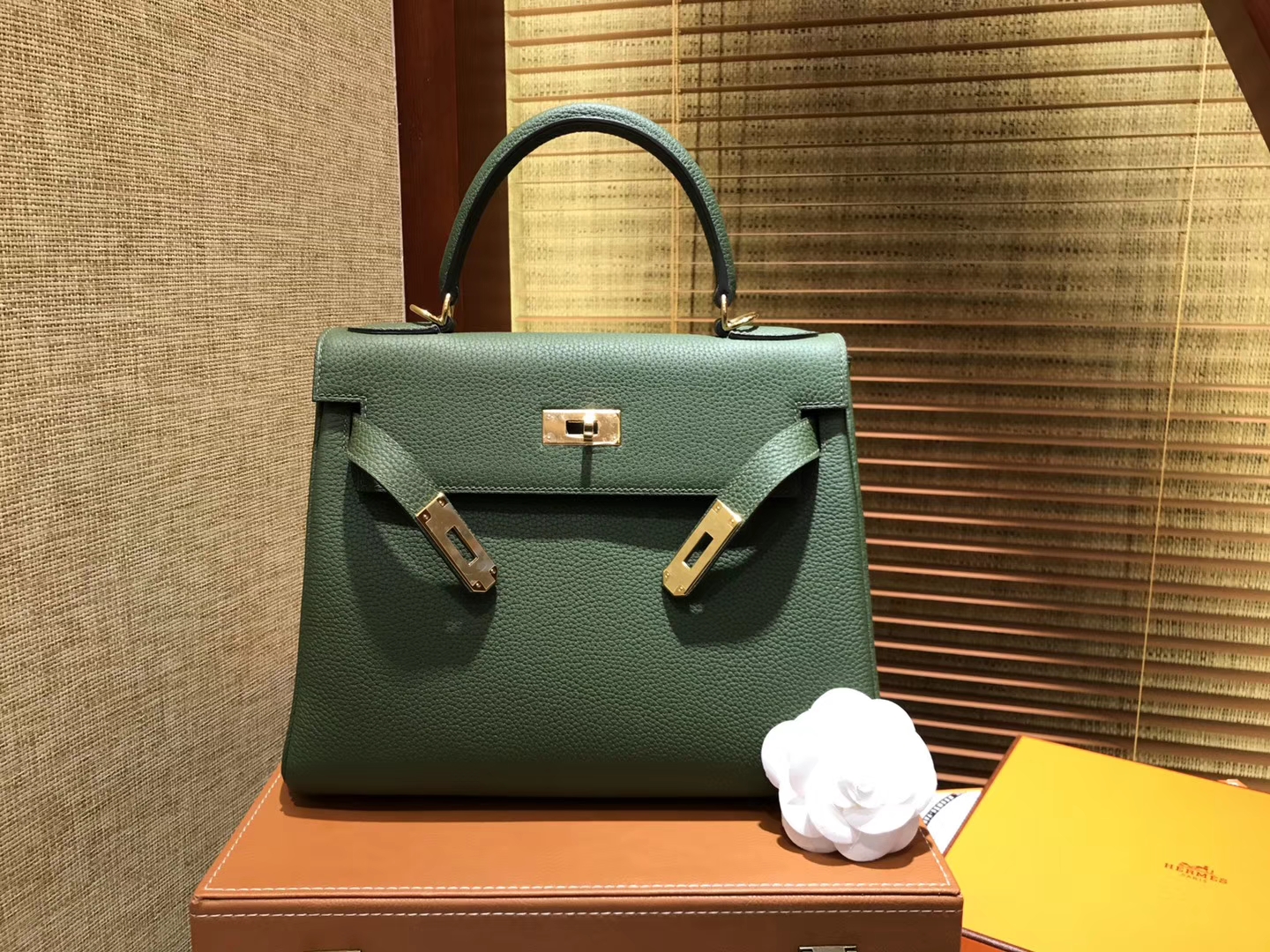 Hermès（爱马仕）Kelly凯莉包 togo小牛皮 丛林绿 进口原料 原版蜜蜡线 金扣 28cm