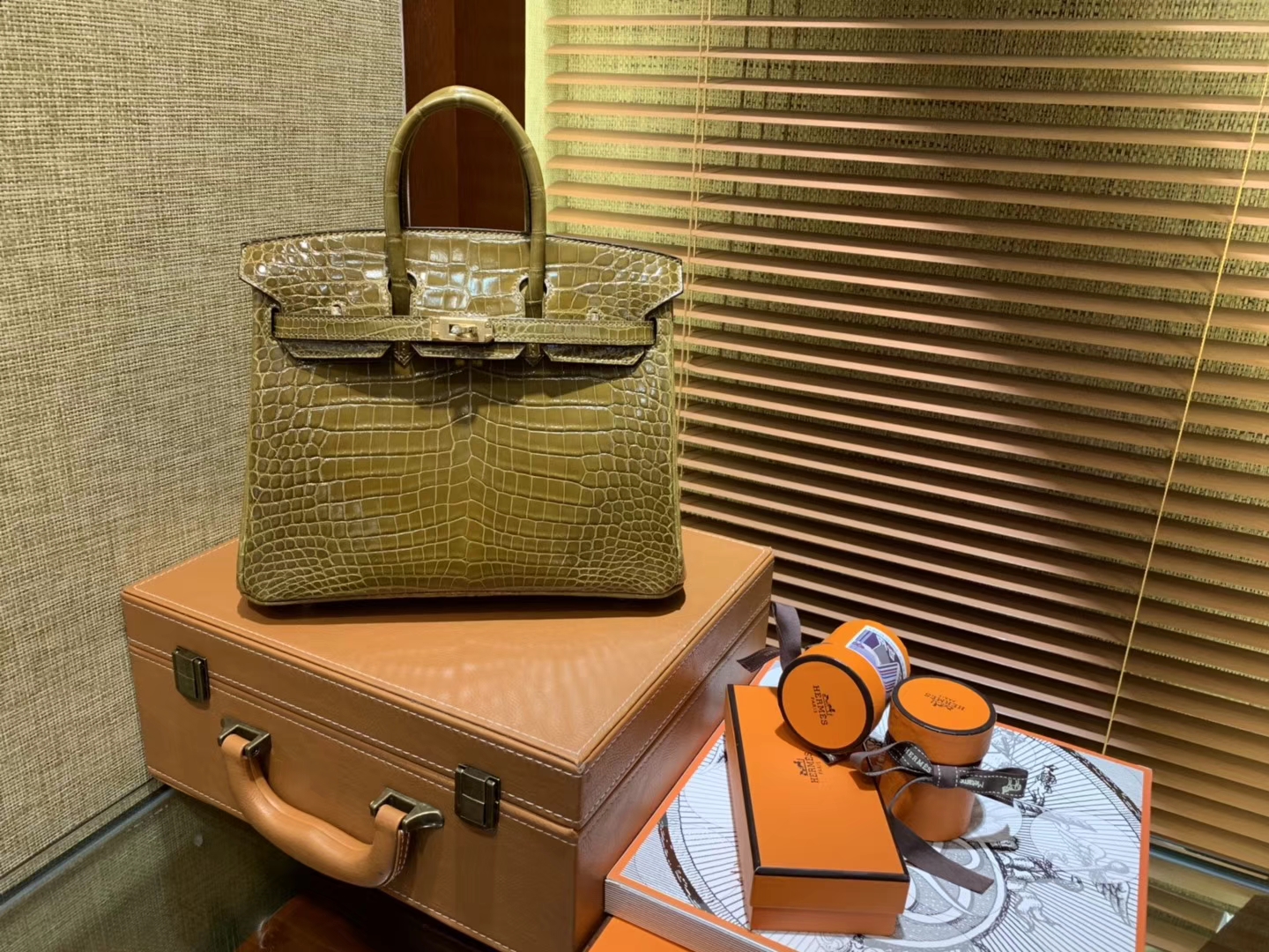 Hermès（爱马仕）Birkin铂金包 褐绿色 一级皮 美洲鳄鱼 进口原料 顶级手缝工艺 25cm