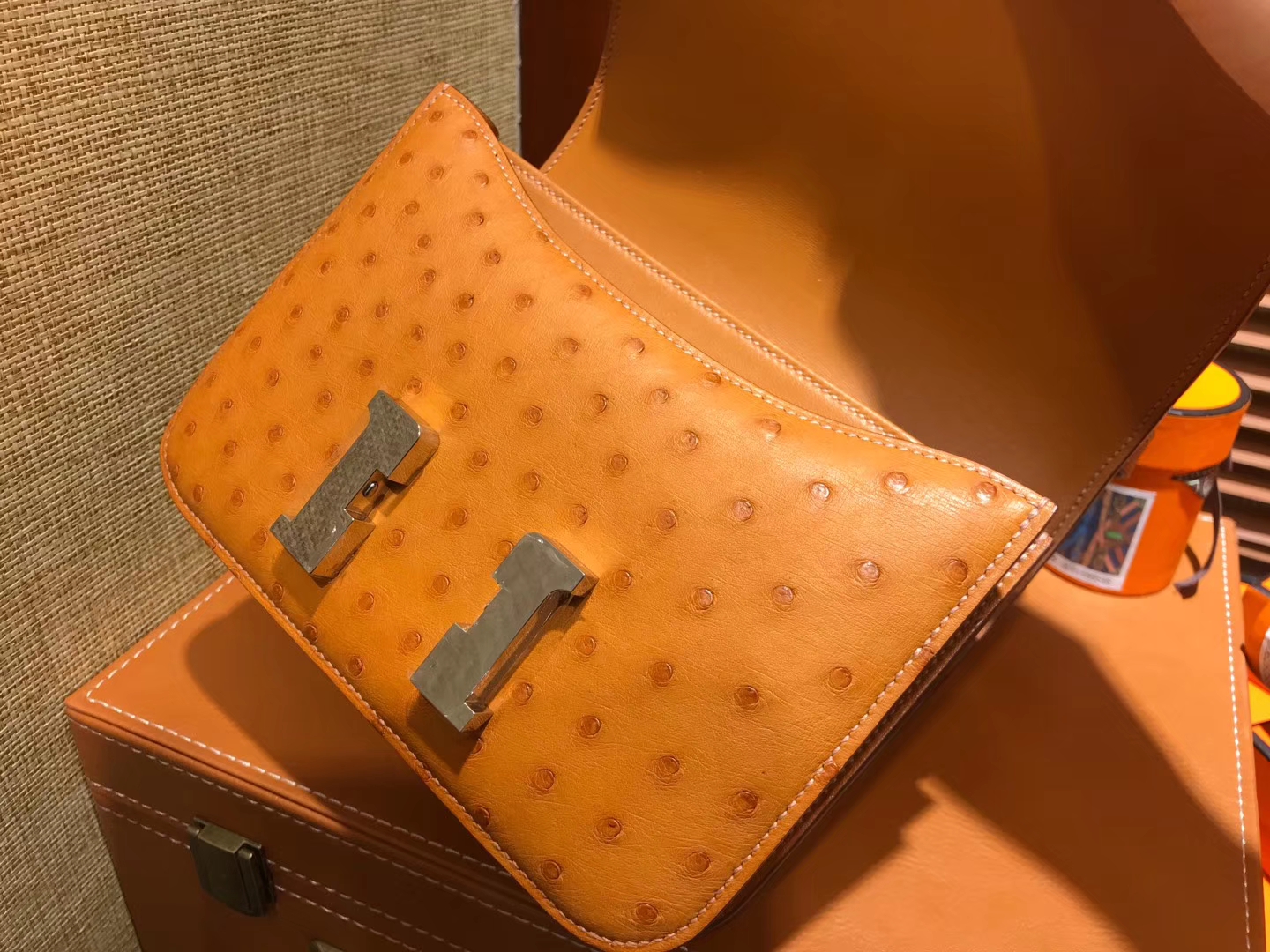 Hermès（爱马仕）Constance 18cm 太妃金 南非进口鸵鸟 KK级别 顶级全手工 金扣