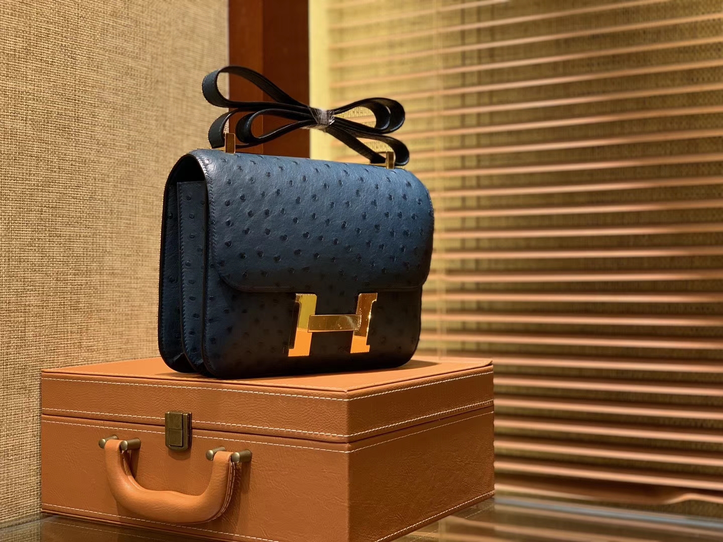 Hermès（爱马仕）Constance空姐包 靛蓝色 南非进口鸵鸟皮 顶级全手工缝制 23cm