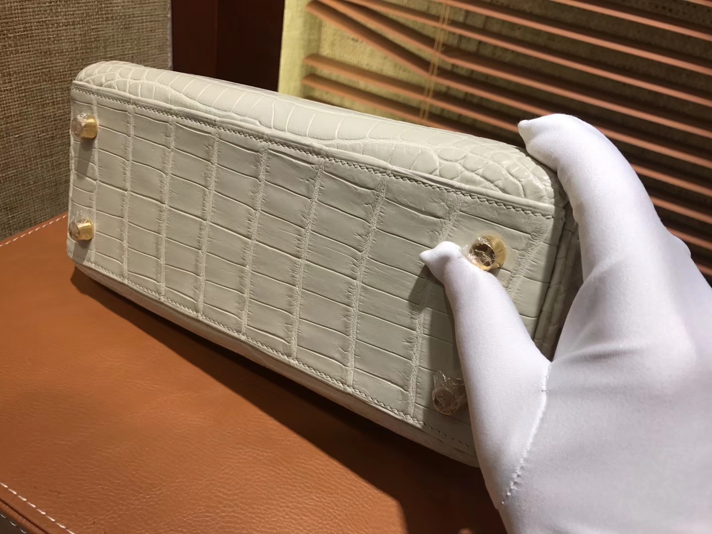 Hermès（爱马仕）Kelly 凯莉包 羊毛白 尼罗雾面 一级鳄鱼皮 顶级全手工缝制 金扣 25cm