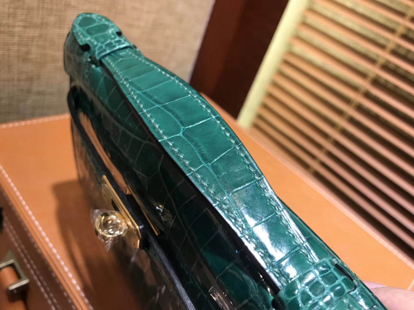 Hermès（爱马仕）MiniKelly 迷你凯莉 祖母绿 进口鳄鱼皮 顶级手缝工艺 金扣 22cm