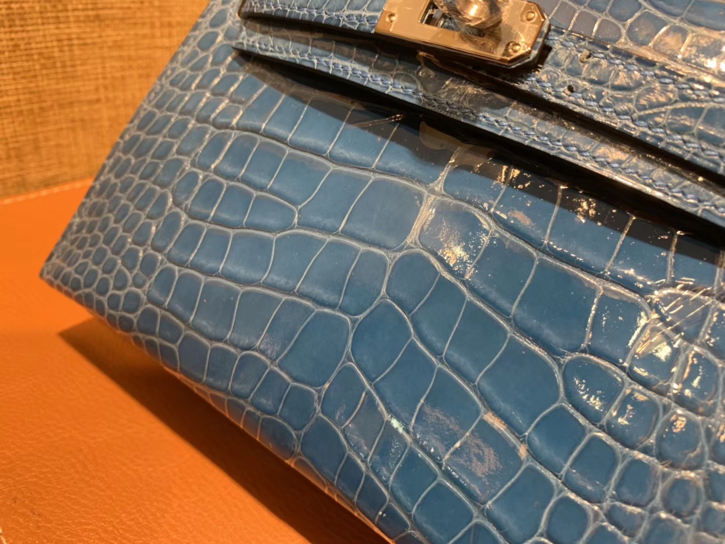 Hermès（爱马仕）MiniKelly 迷你凯莉 坦桑尼亚蓝 一级美洲鳄鱼皮 顶级手缝蜡线 金扣 19cm 2代
