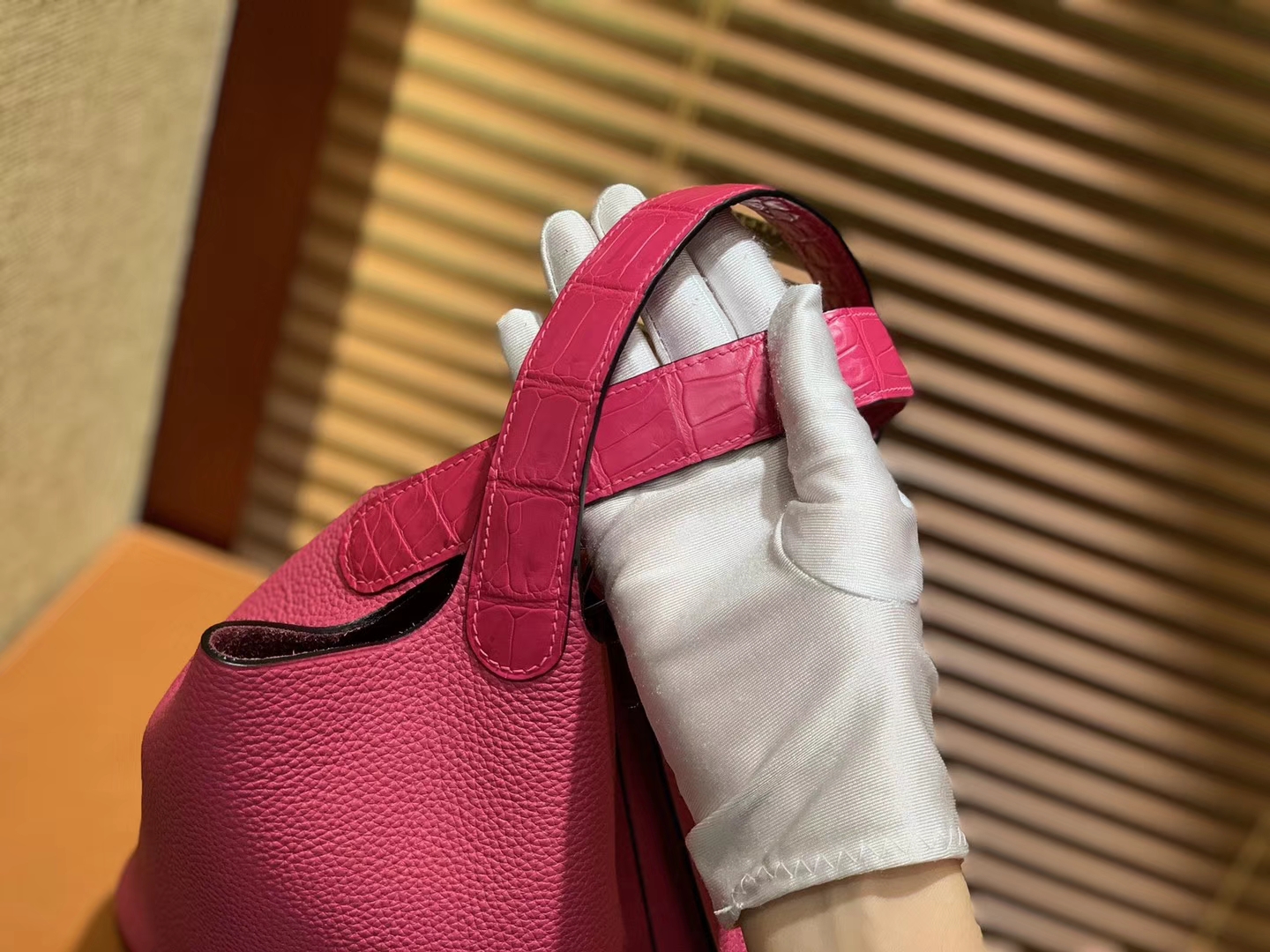 Hermès（爱马仕）Piction菜篮包 玉兰粉 Togo牛皮 拼鳄鱼 进口原料 全手工缝制 银扣 18cm 22cm