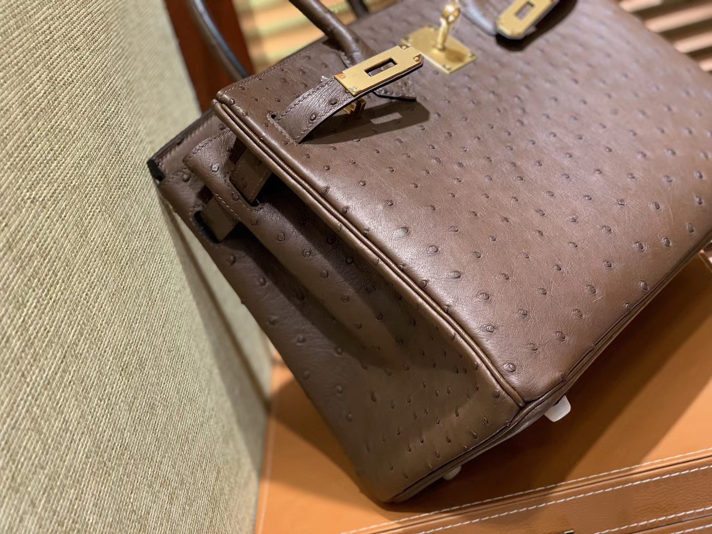 Hermès（爱马仕）Birkin 30cm 巧克力 南非进口鸵鸟皮 顶级手缝工艺 金扣