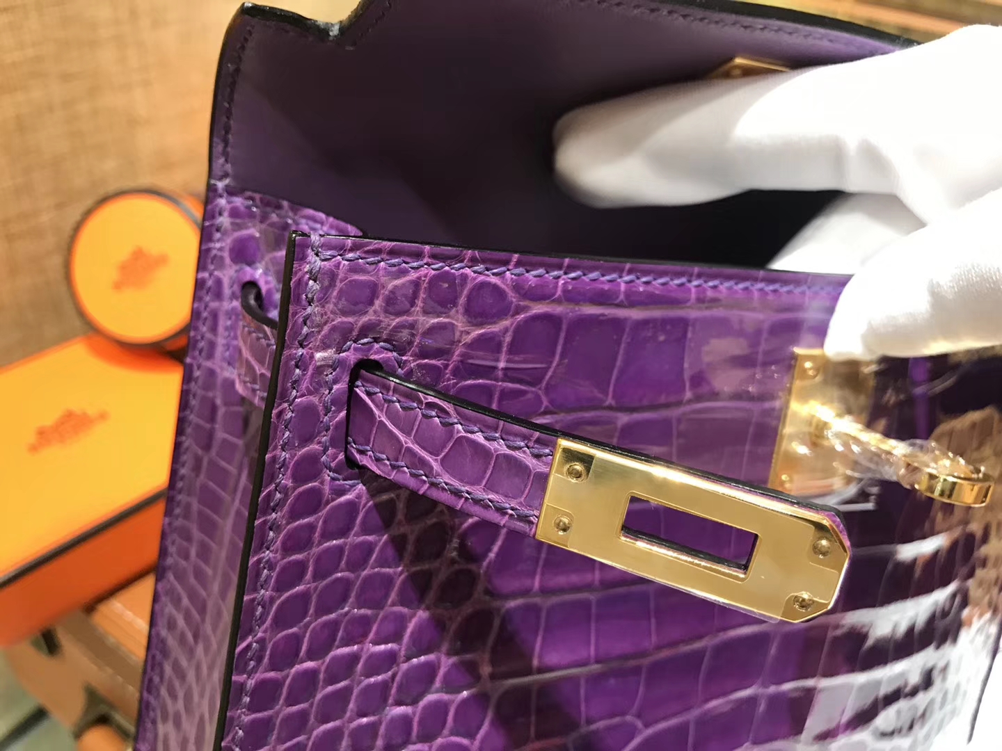 Hermès（爱马仕）MiniKelly 迷你凯莉 梦幻紫 一级美洲鳄鱼皮 顶级手缝蜡线 金扣 19cm 2代