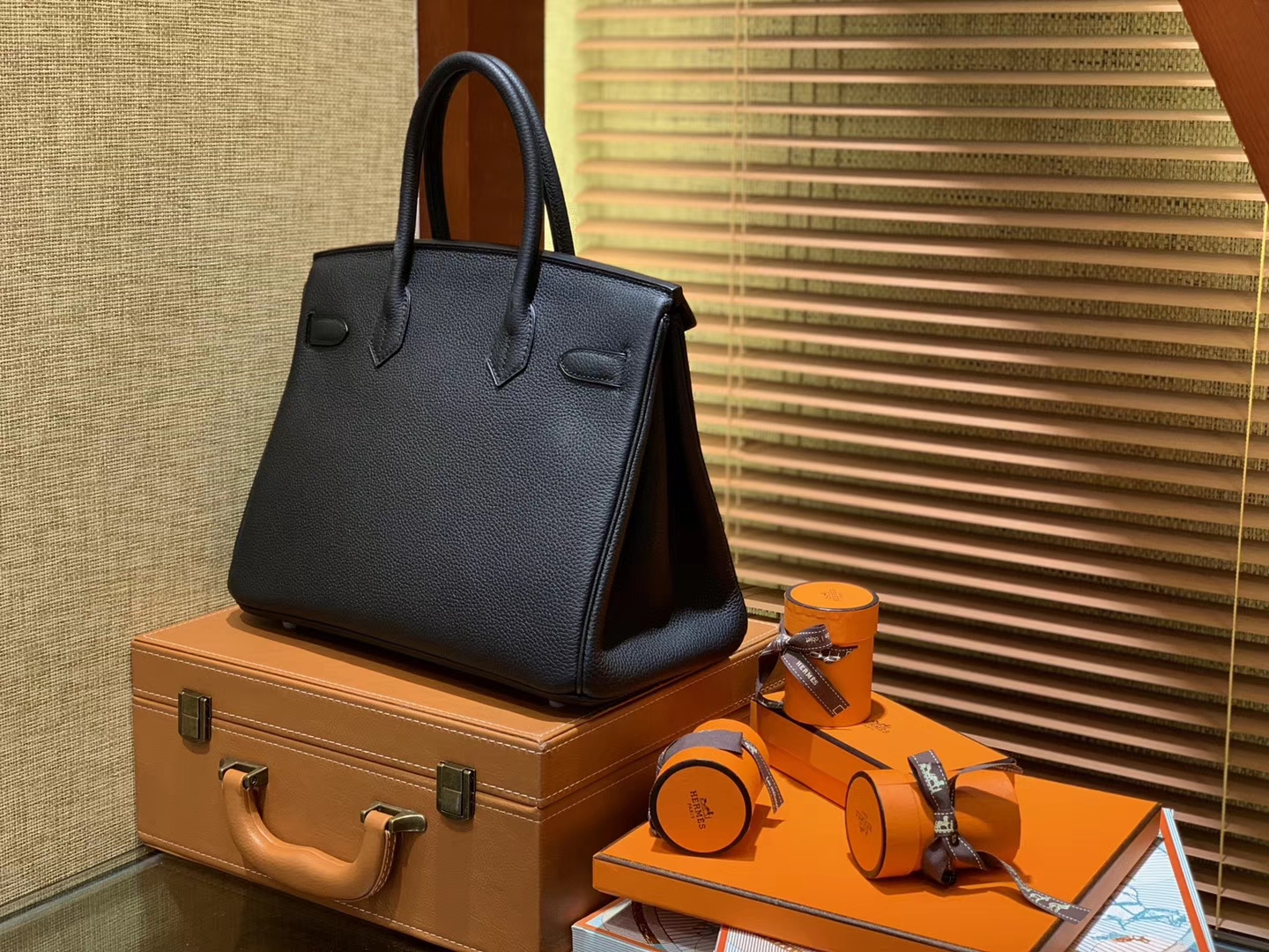 Hermès（爱马仕）Birkin铂金包 黑色 德国进口小牛皮 顶级手工缝制 金扣 银扣 30cm