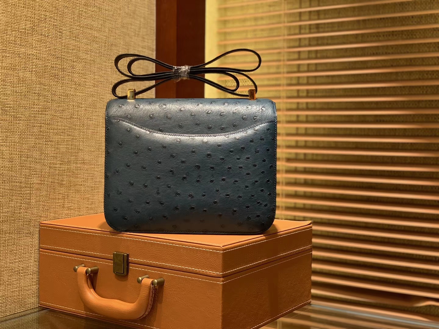 Hermès（爱马仕）Constance空姐包 靛蓝色 南非进口鸵鸟皮 顶级全手工缝制 23cm