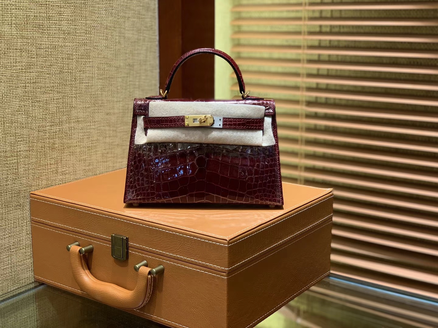 Hermès（爱马仕）迷你2代 19cm 波尔多酒红 一级美洲 鳄鱼皮 顶级手工 金扣