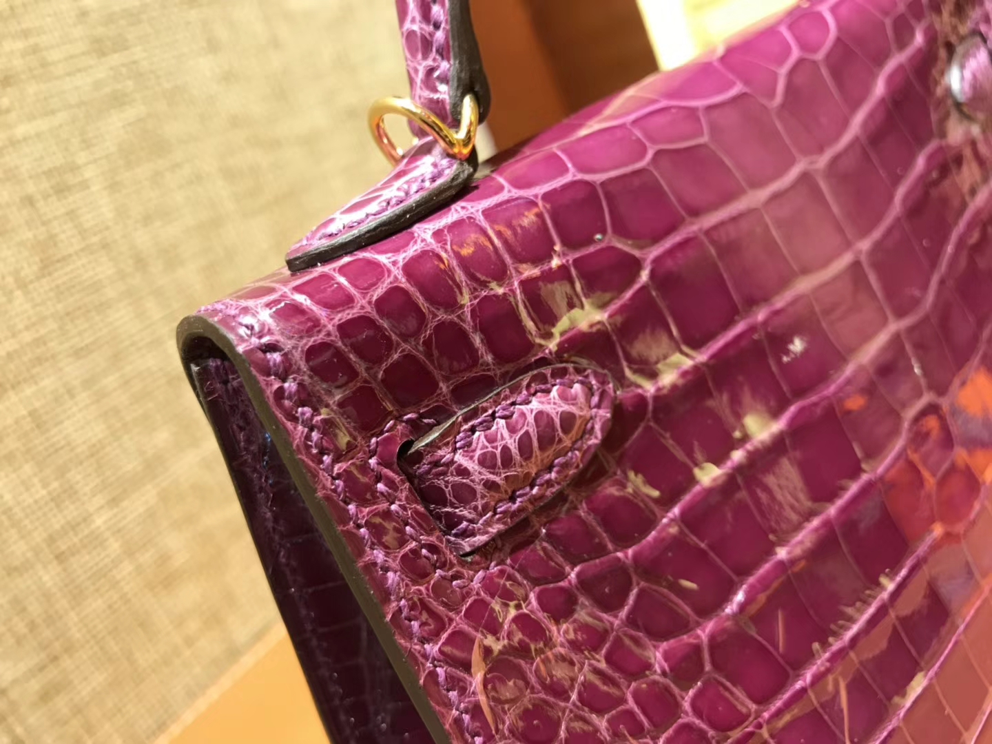 Hermès（爱马仕）MiniKelly 迷你凯莉 紫红色 一级美洲鳄鱼皮 顶级手缝蜡线 金扣 19cm 2代