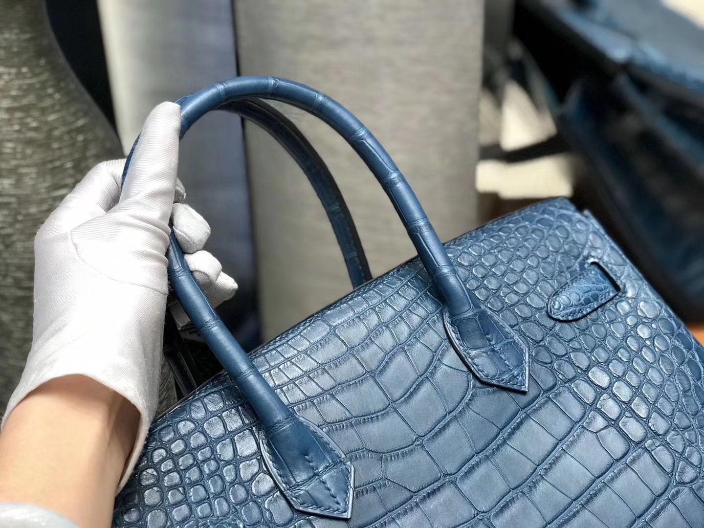 Hermès（爱马仕） Birkin铂金包 靛蓝色 雾面美洲鳄鱼皮 银扣 30cm