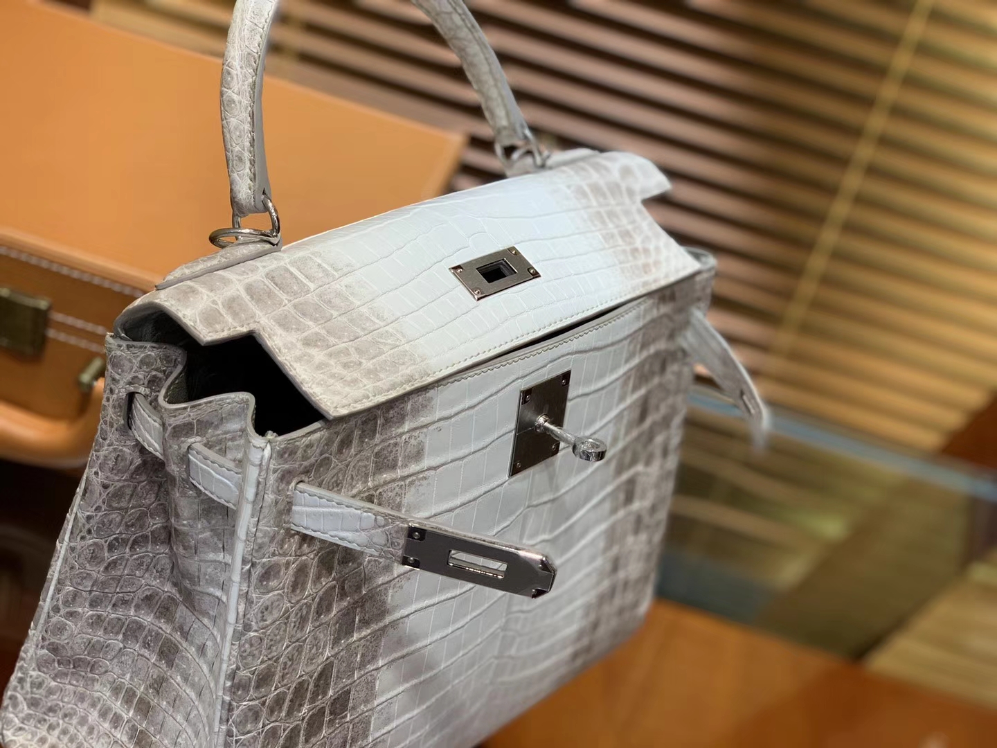 Hermès（爱马仕）Kelly 28cm 喜玛拉雅 包中皇后 顶级手缝工艺 银扣