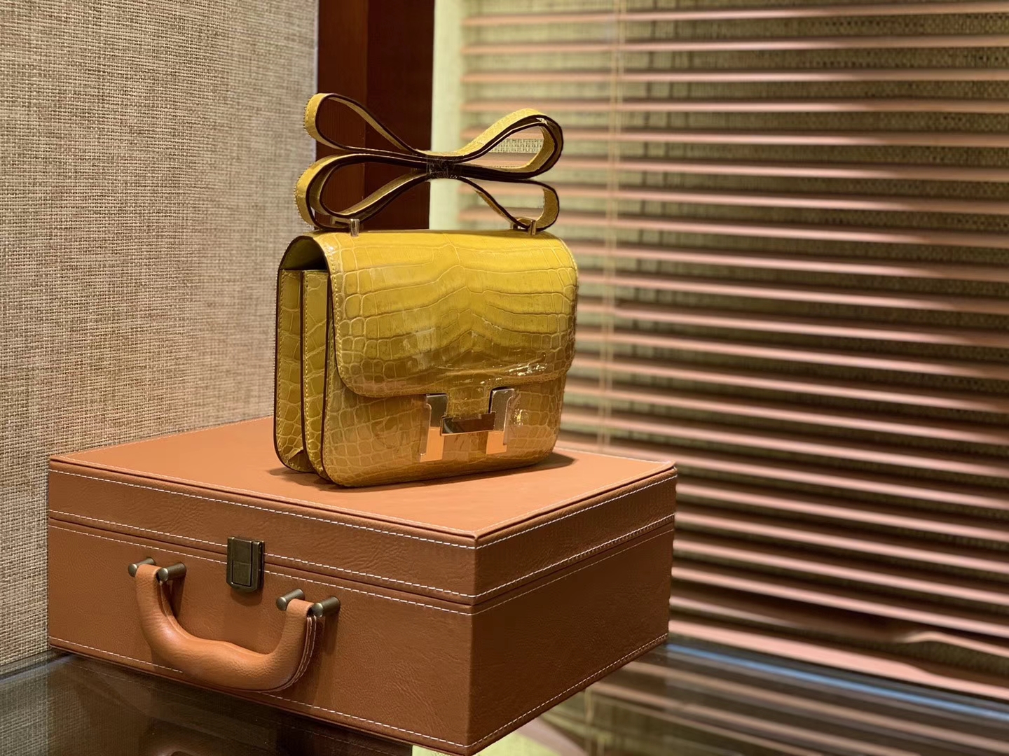 Hermès（爱马仕）Constance空姐包 琥珀黄 一级 尼罗 鳄鱼皮 臻品级别 金扣 18cm