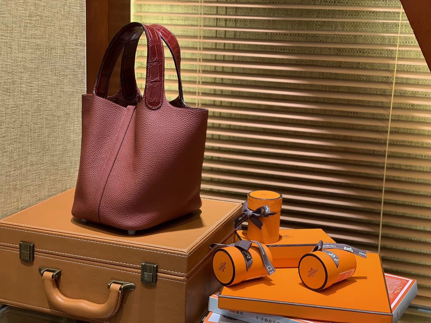Hermès（爱马仕）Piction菜篮包 酒红 Togo牛皮拼鳄鱼 进口原料 全手工缝制 银扣 18cm