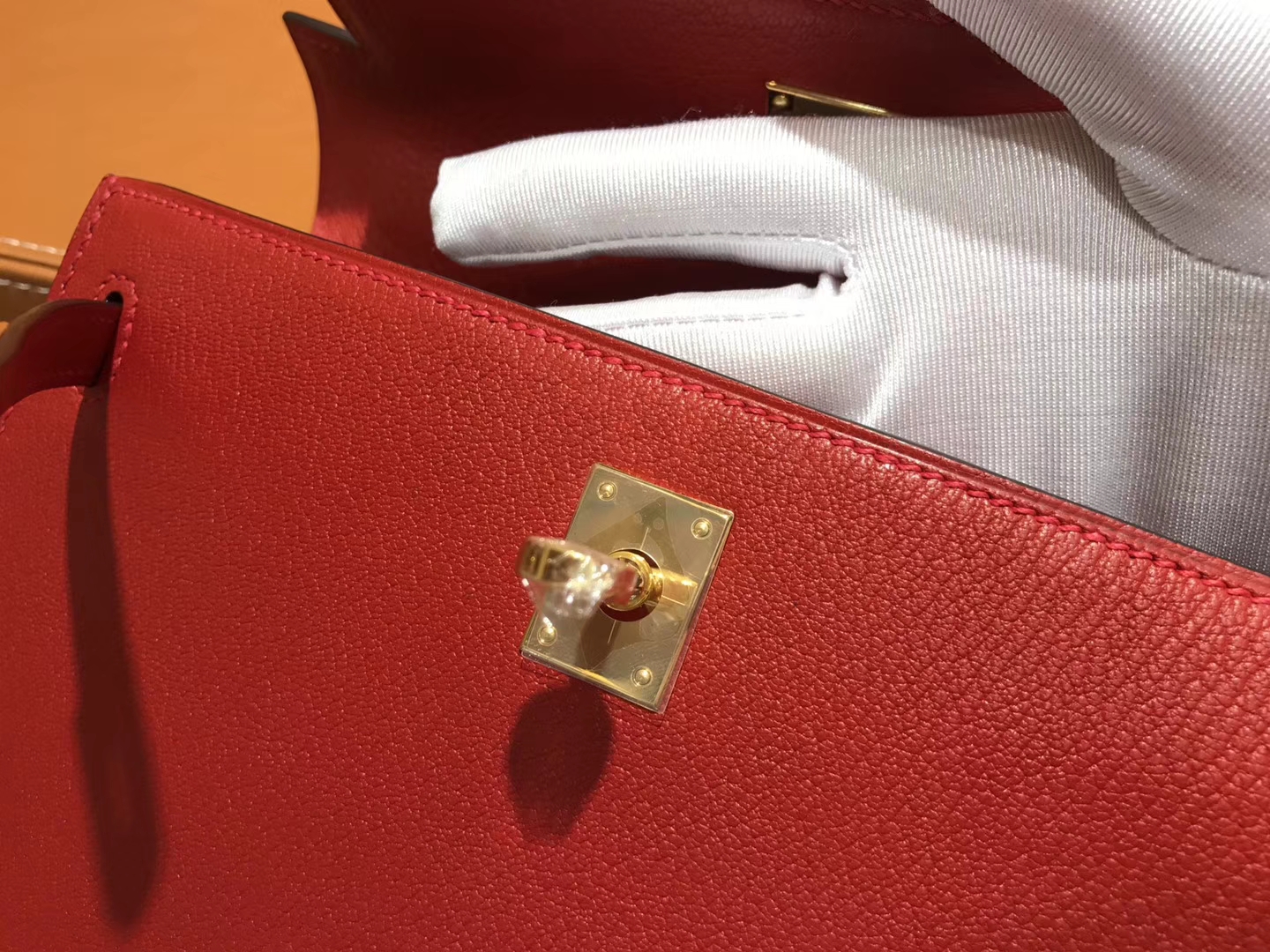 Hermès（爱马仕）Kelly凯莉包 红色 山羊皮 进口原料 原版蜜蜡线 顶级工艺 金扣 25cm