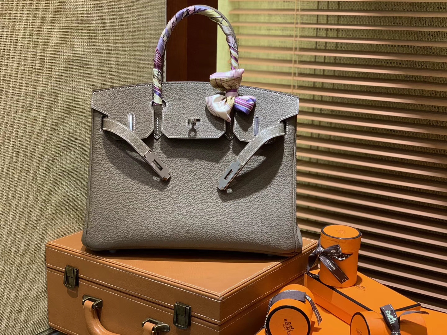 Hermès（爱马仕）Birkin铂金包 大象灰 德国进口小牛皮 顶级品质全手工缝制 银扣 30cm