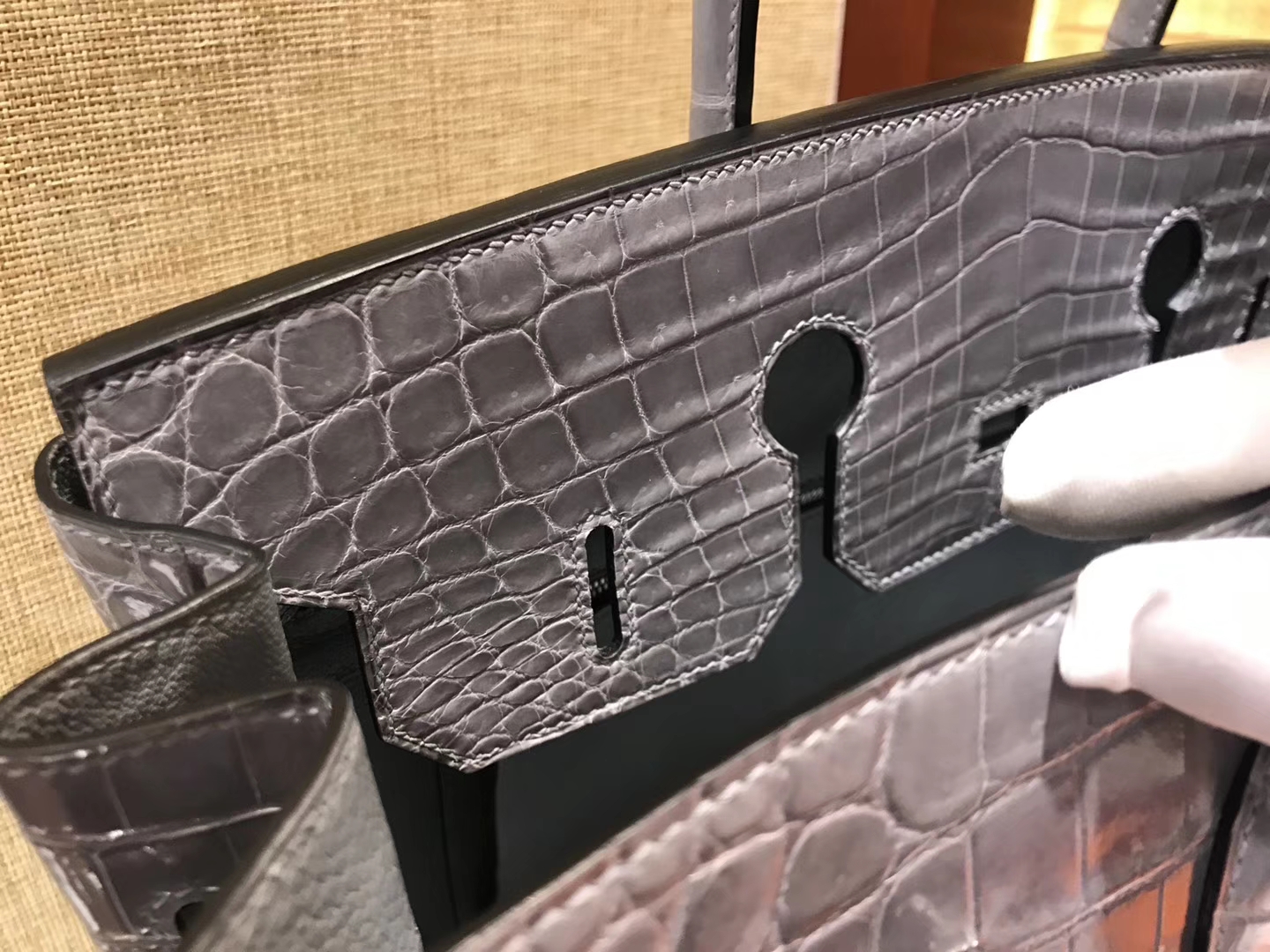 Hermès（爱马仕）Birkin铂金包 斑鸠灰 美洲鳄鱼 方块 进口原料 顶级手缝工艺 银扣 35cm