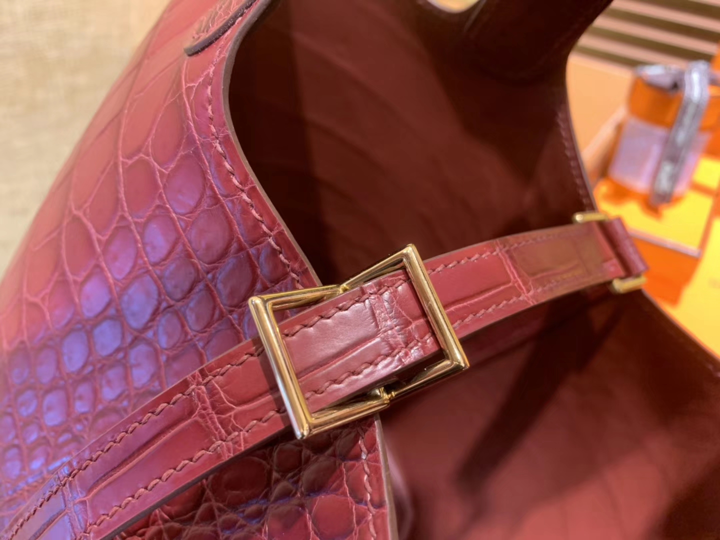 Hermès（爱马仕）Picotin 菜篮子 鳄鱼皮 石榴红 全手工缝制 18cm
