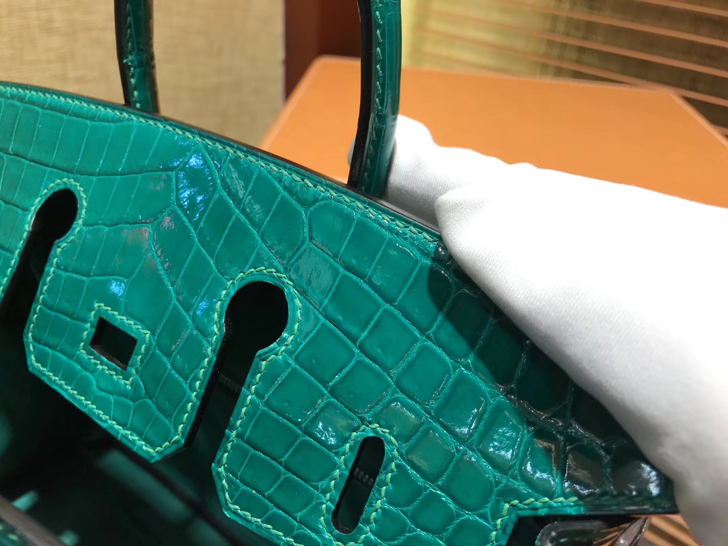 Hermès（爱马仕）Birkin铂金包 翡翠绿 一级皮 尼罗鳄鱼 进口原料 顶级手缝工艺 25cm