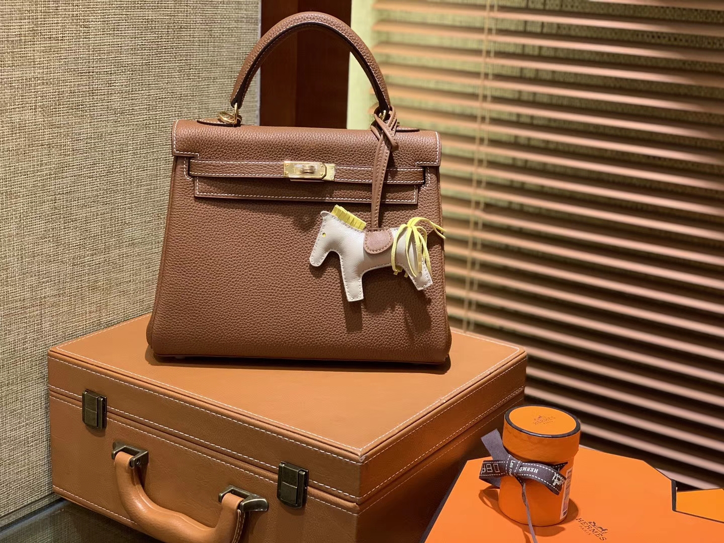 Hermès（爱马仕）Kelly凯莉包 togo小牛皮 金棕色 进口原料 原版蜜蜡线 金扣 25cm