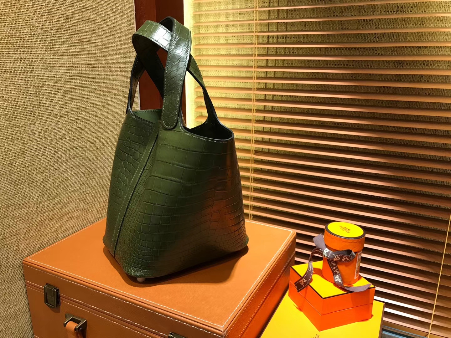 Hermès（爱马仕）Picotin 菜篮子 鳄鱼皮 橄榄绿 全手工缝制 18cm