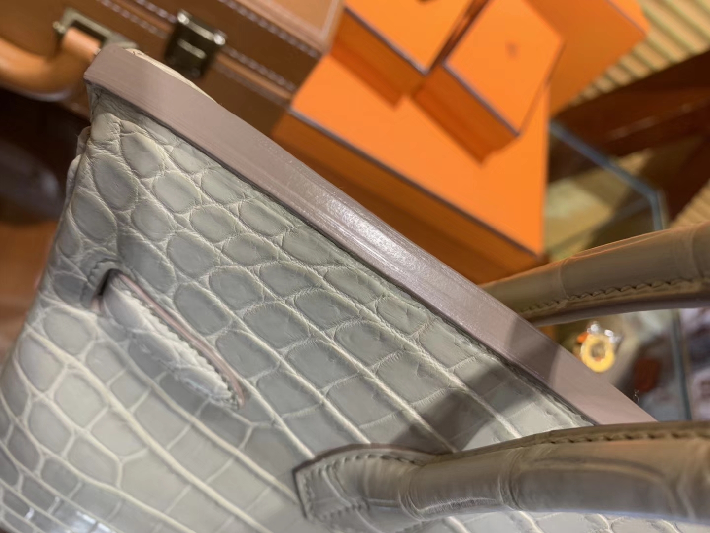 Hermès（爱马仕）Birkin铂金包 羊毛白 一级皮 雾面尼罗鳄鱼皮 进口原料 顶级手缝工艺 30cm