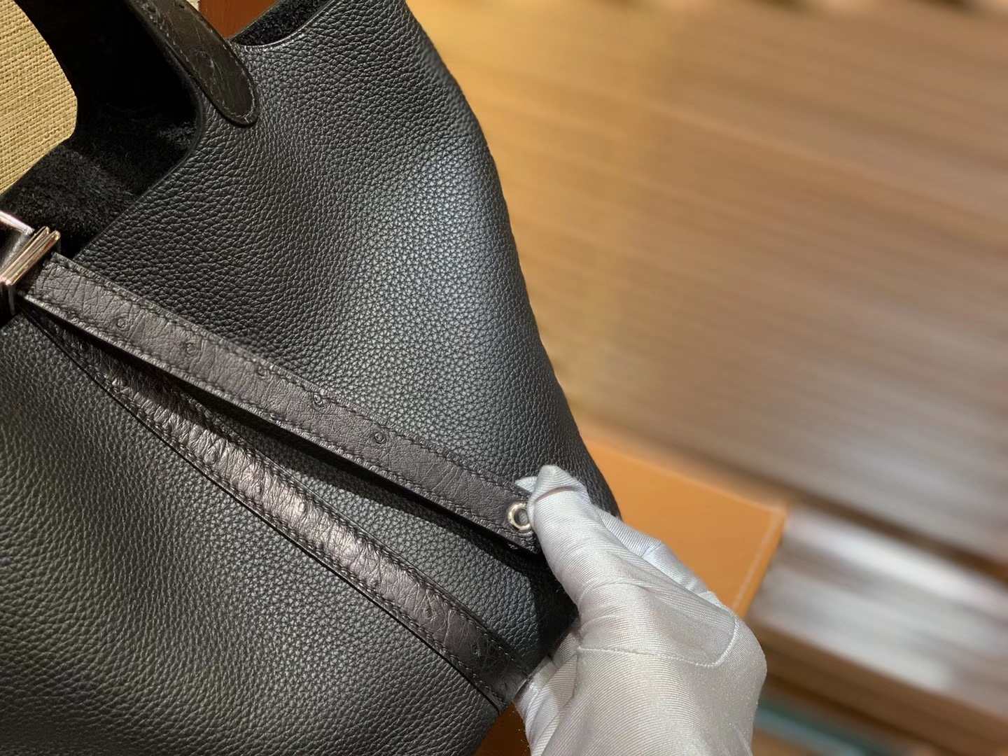 Hermès（爱马仕）Piction菜篮包 经典黑 鸵鸟皮拼小牛皮 顶级手工缝制 银扣 18cm