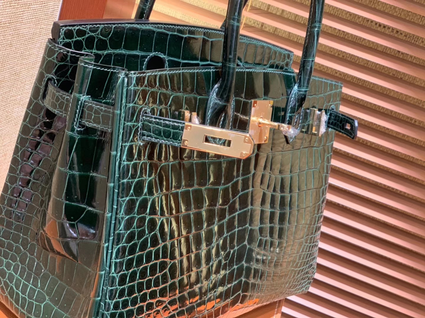 Hermès（爱马仕）Birkin铂金包 祖母绿 湾鳄 一级皮 倒V 进口原料 顶级手缝工艺 30cm