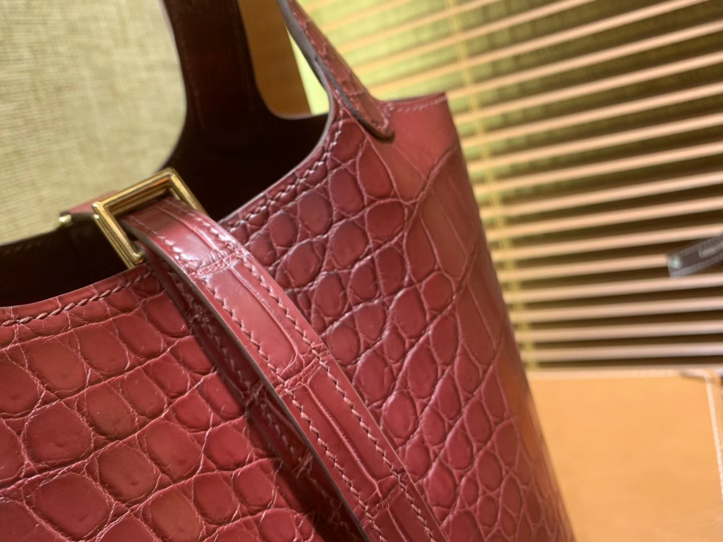Hermès（爱马仕）Picotin 菜篮子 鳄鱼皮 石榴红 全手工缝制 18cm