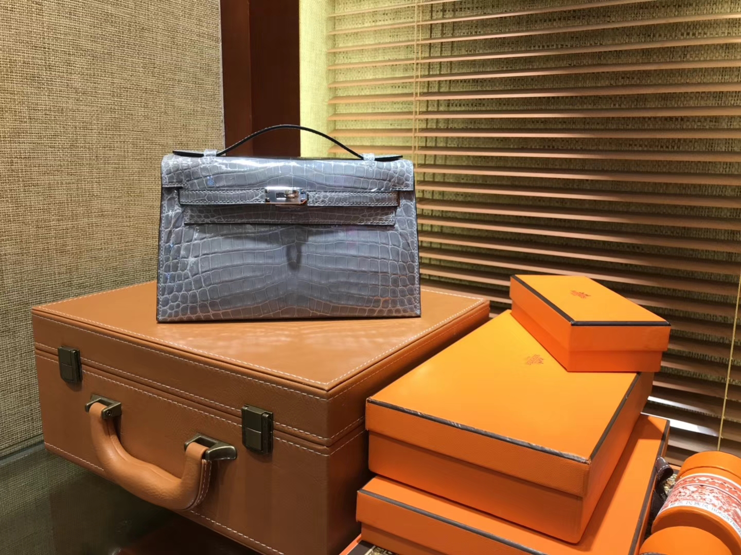 Hermès（爱马仕）MiniKelly 迷你凯莉 斑鸠灰 进口鳄鱼皮 顶级手缝工艺 银扣 22cm